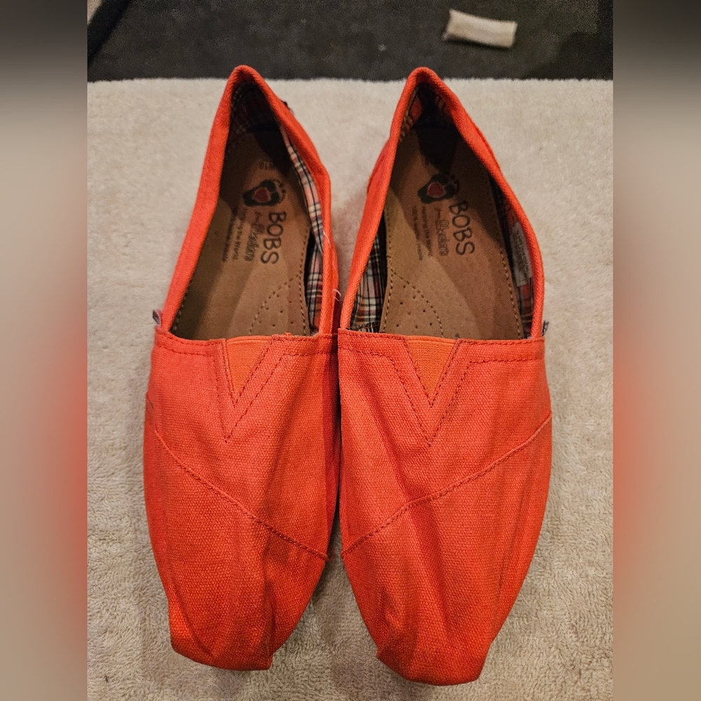 BOBS BY SKETCHERS SLIP ON SHOES